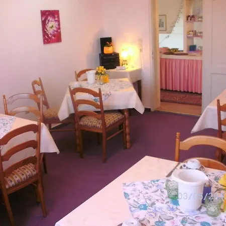 ホテル Am Hindenburgplatz 3*